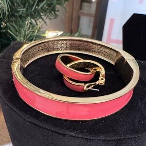 🎉🎉🎉 Gold and Pink/ Coral  Bangle and Earring Set